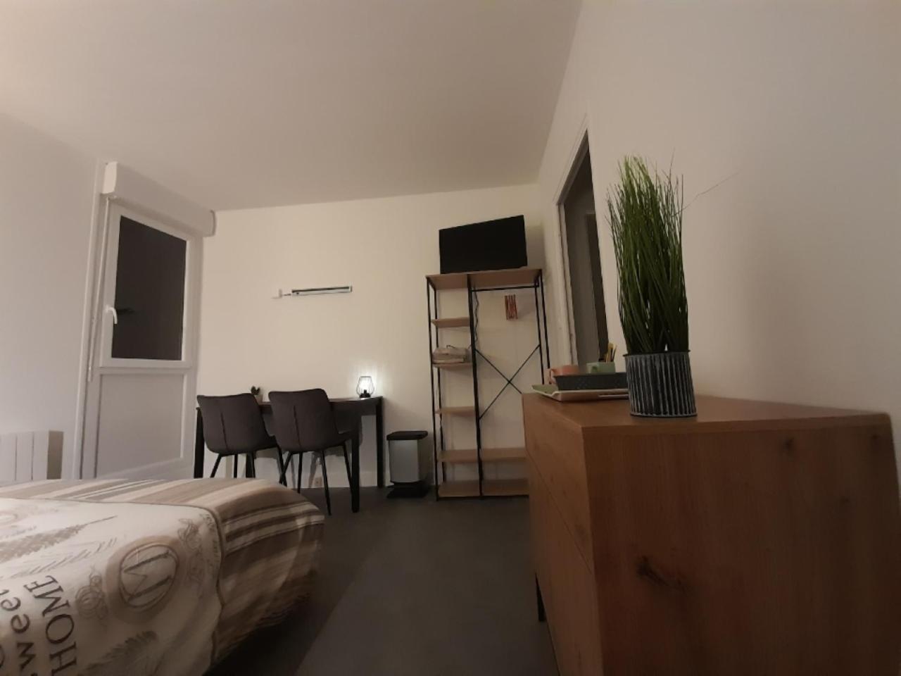 Residence Du Leon Landivisiau Zewnętrze zdjęcie